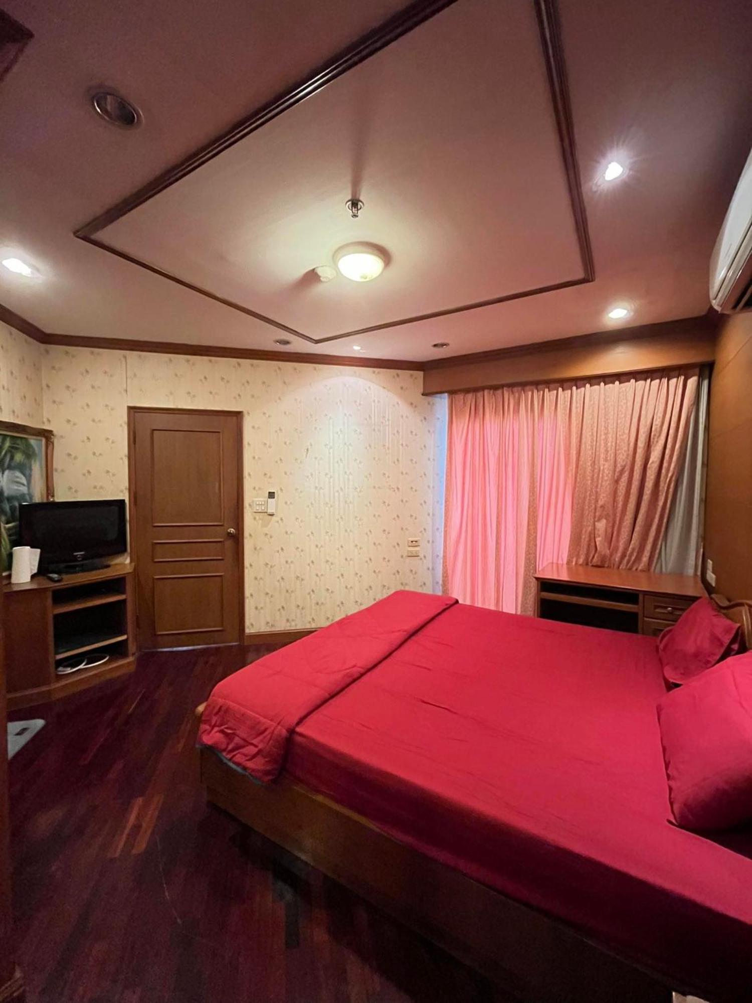 Grand Diamond Condo Suites Bangkok Exterior foto